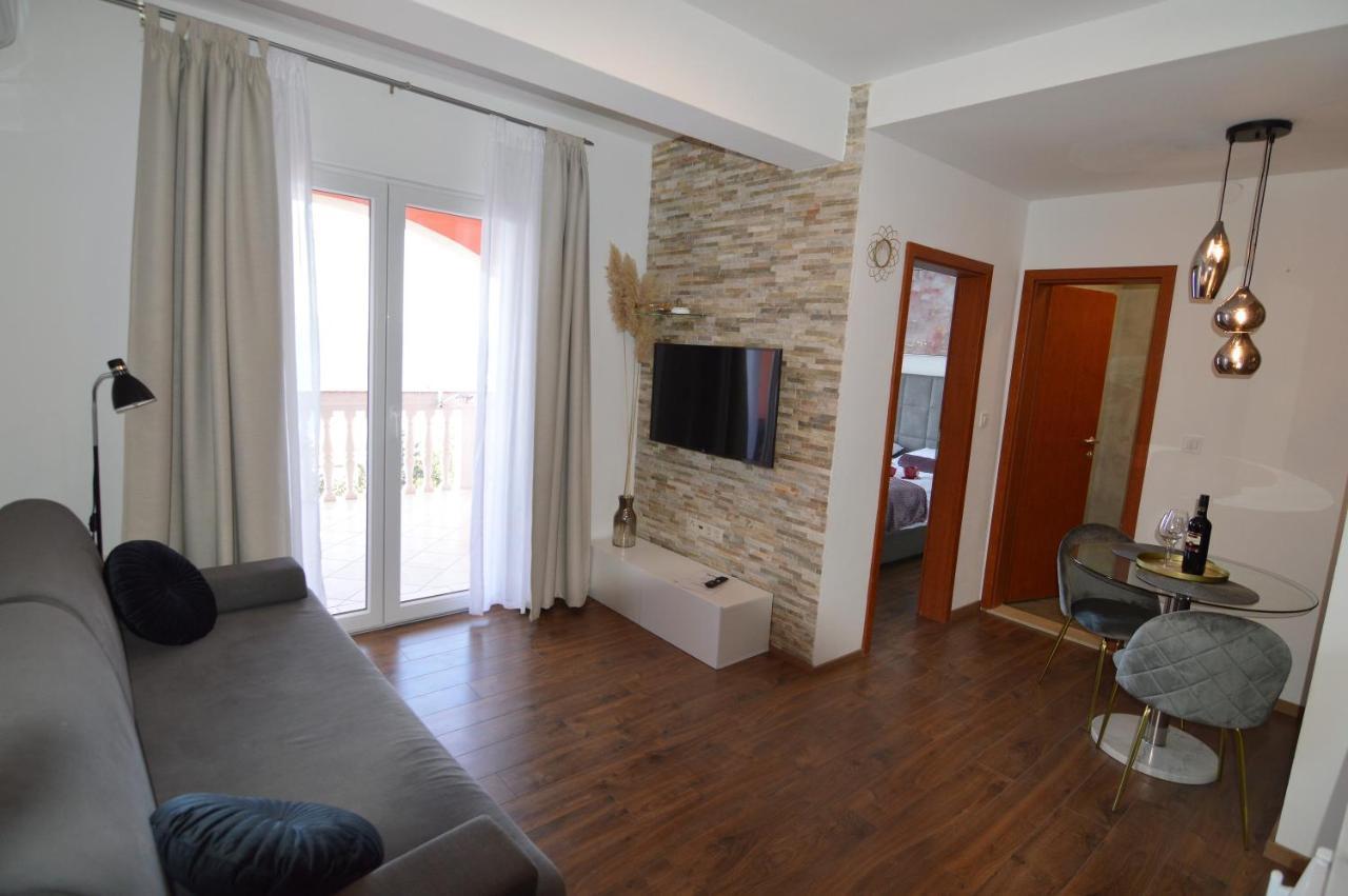 Amari Apartment Starigrad Exterior photo